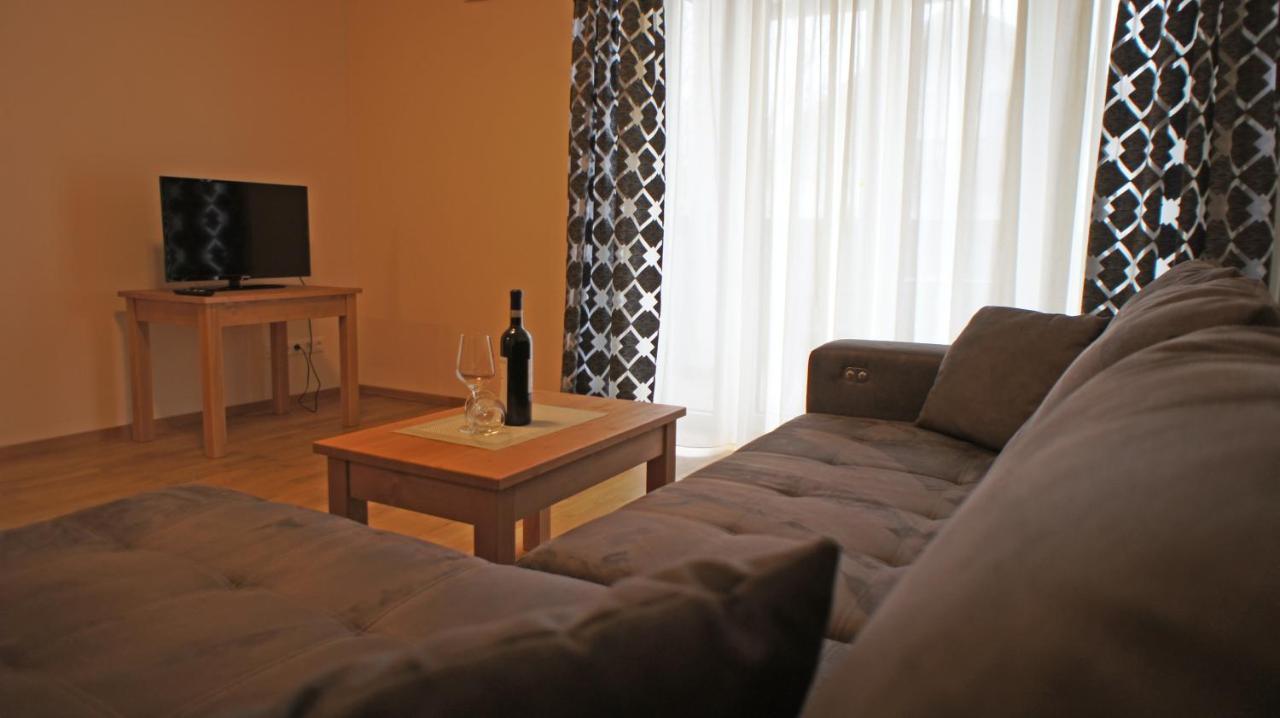 Hotel Heimfeld Restaurant Cafe Garching an Der Alz Экстерьер фото