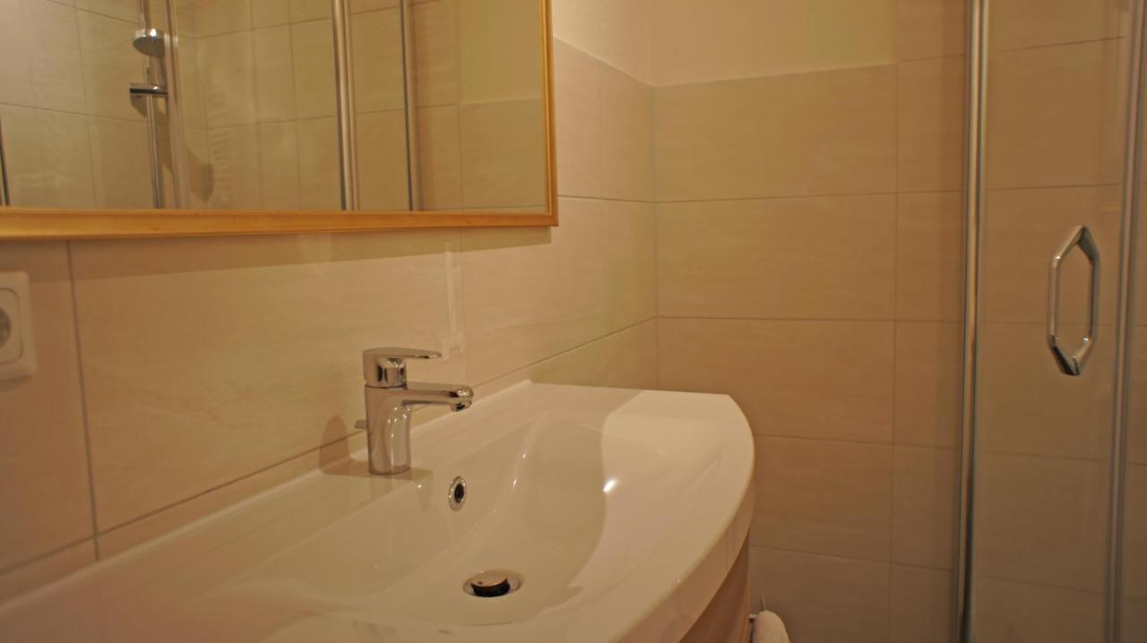 Hotel Heimfeld Restaurant Cafe Garching an Der Alz Экстерьер фото