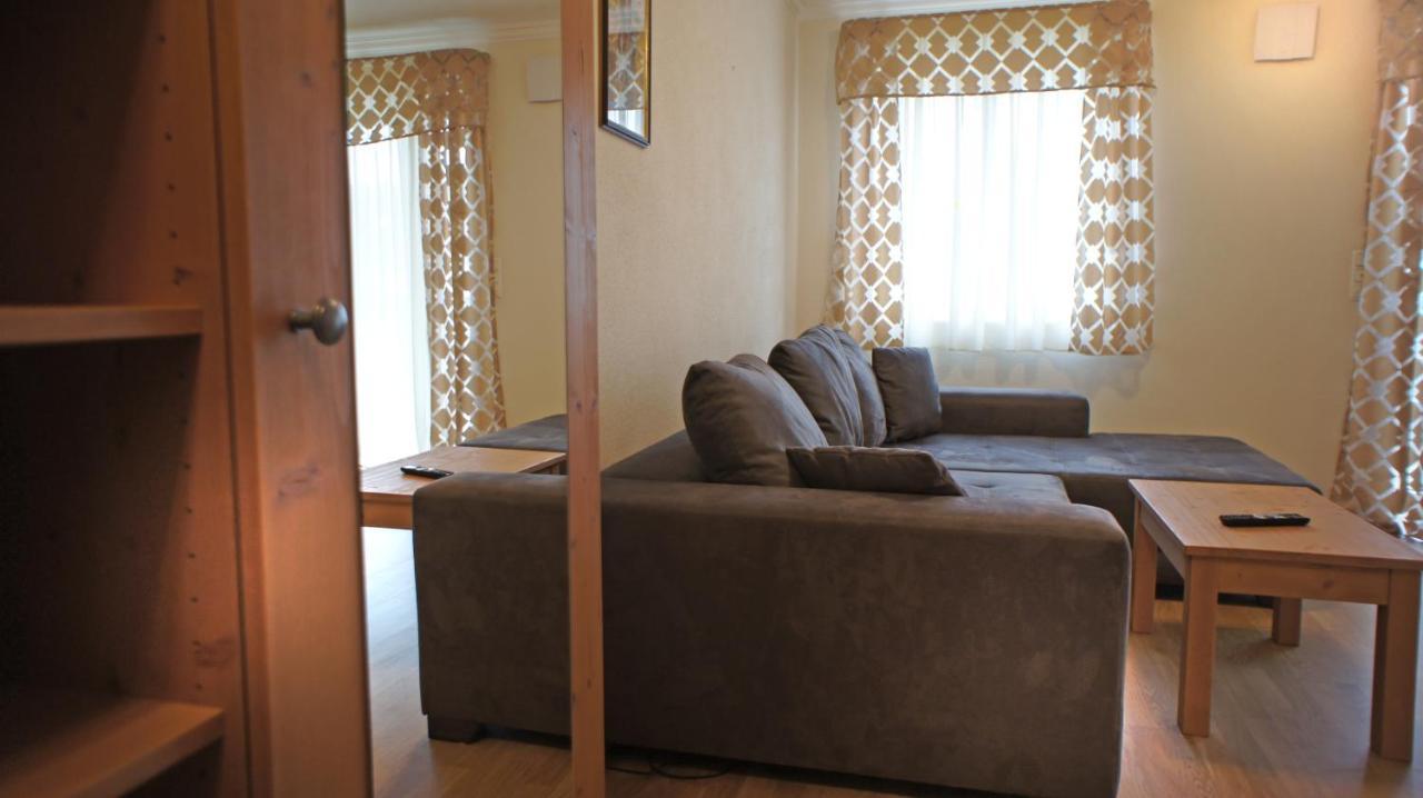 Hotel Heimfeld Restaurant Cafe Garching an Der Alz Экстерьер фото